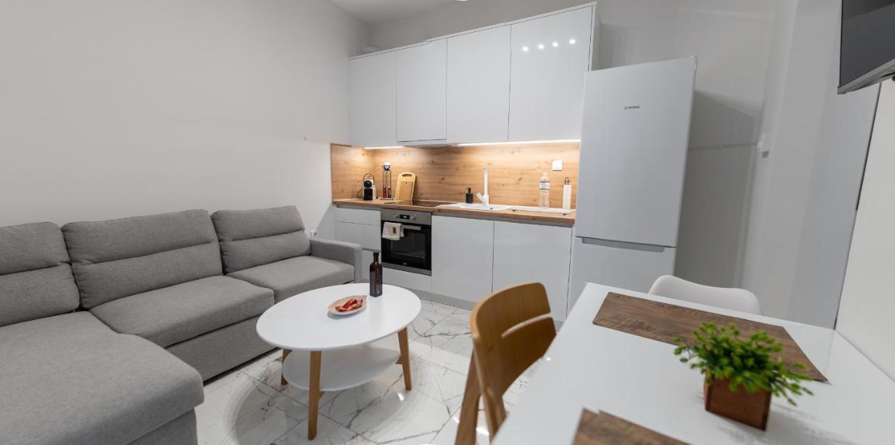 Suite Apartment Siatista Bagian luar foto